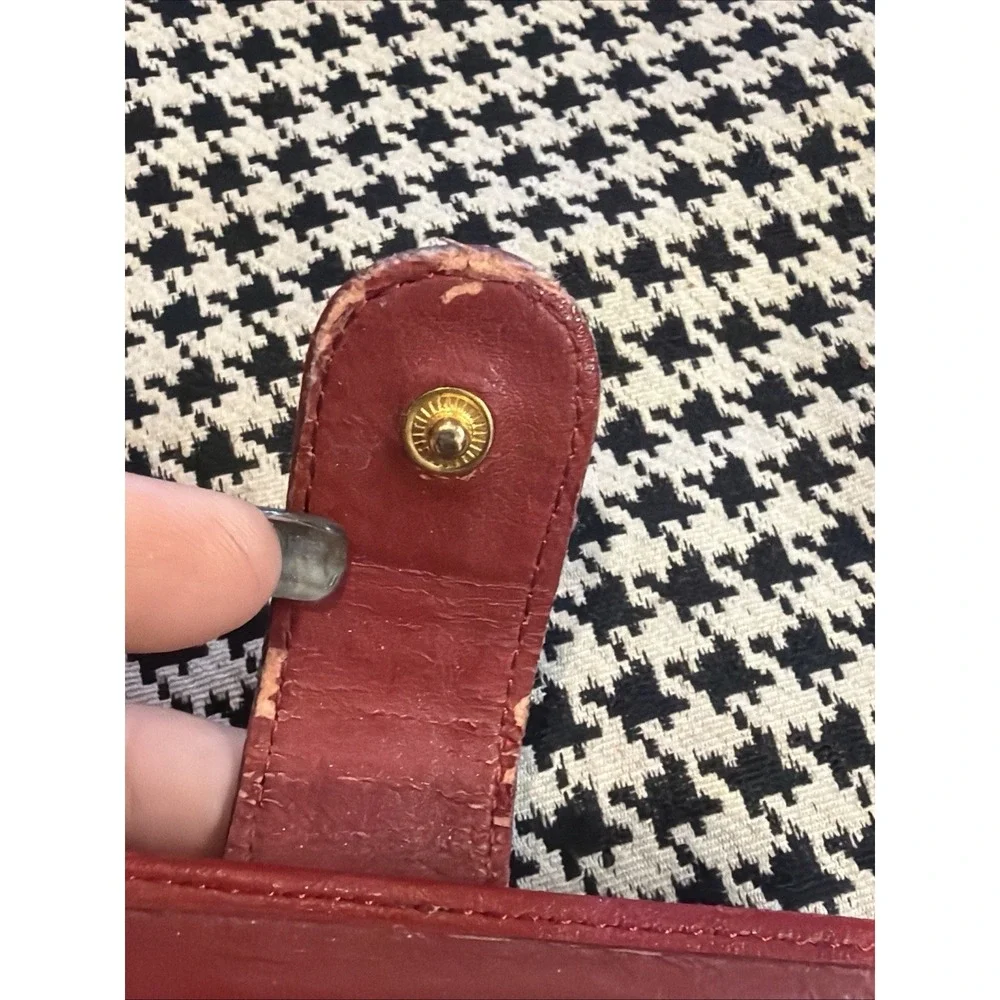 Vintage Etienne Aigner Red Leather Wallet Card Holder Gold Logo Bifold